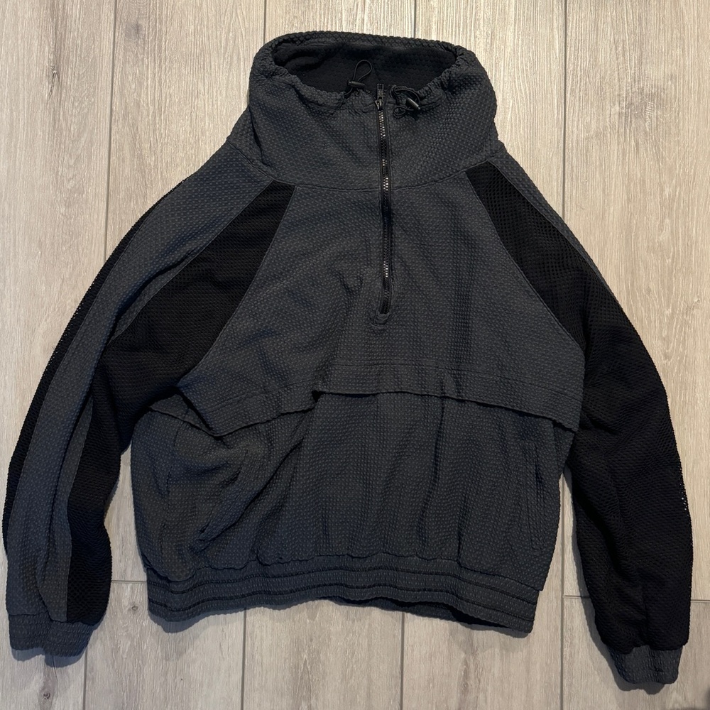 Free People FP Movement quarter/half zip side Small